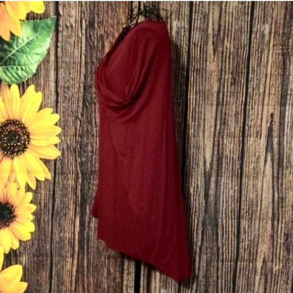 Kate & Mallory Dramatic High-Low Tunic Top - Picture 2 of 7